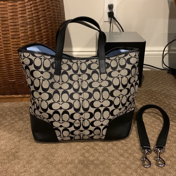 NWOT Vintage Coach “C” Tote/Handbag 11 x 16 Inches In Black - Picture 2 of 10